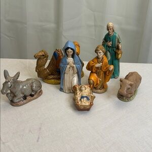 Vintage 7-Piece Nativity Set – Italian Hand painted Ceramic –‎
